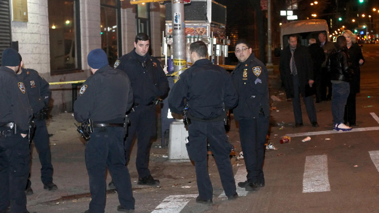 Breaking News: A 43-Year-Old Man Was Shot in The Leg in Hell's Kitchen; Two Men Ran Away in A Black SUV